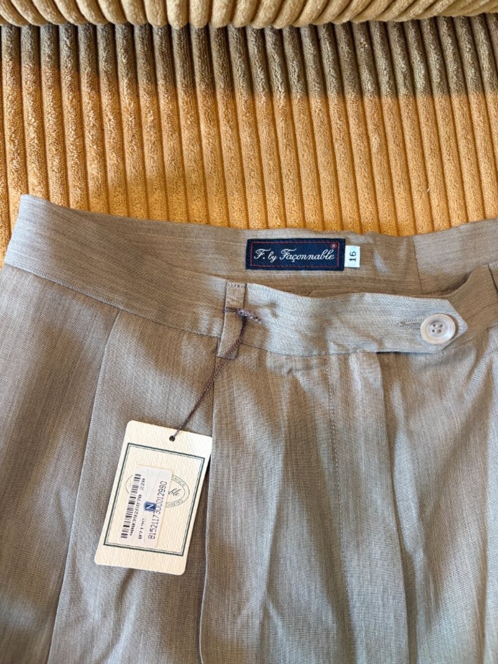 NWT Made in Italy Façonnable Taupe Pleated Trousers 100% Virgin Wool Size 16